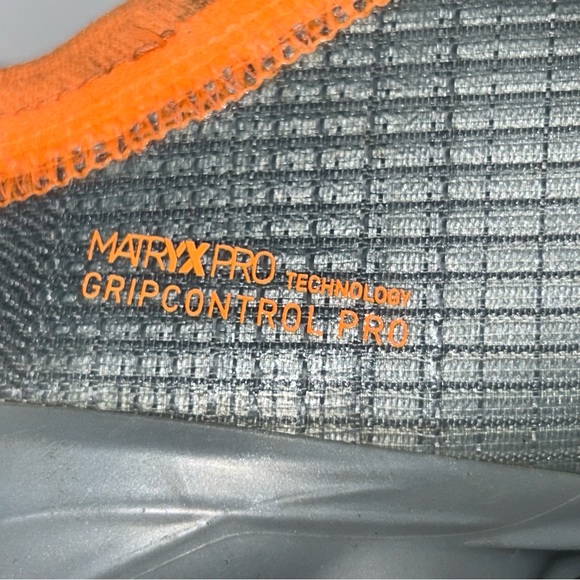 PUMA Ultra 2.4 FG/AG Soccer Shoe Size 5.5 Men's - Picture 12 of 14